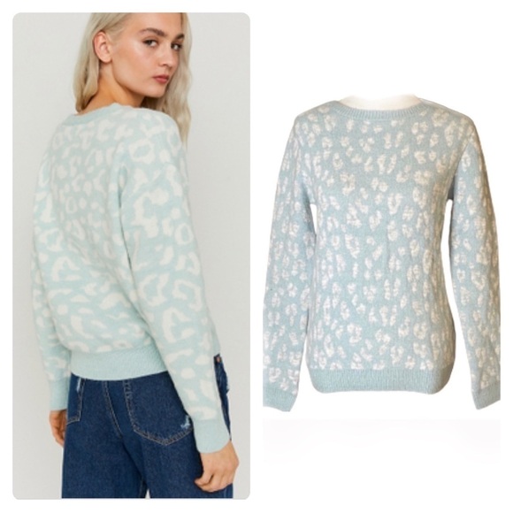 Cotton Club Sweaters - Cotton Club Mint Green Animal Print Pullover Sweater size small